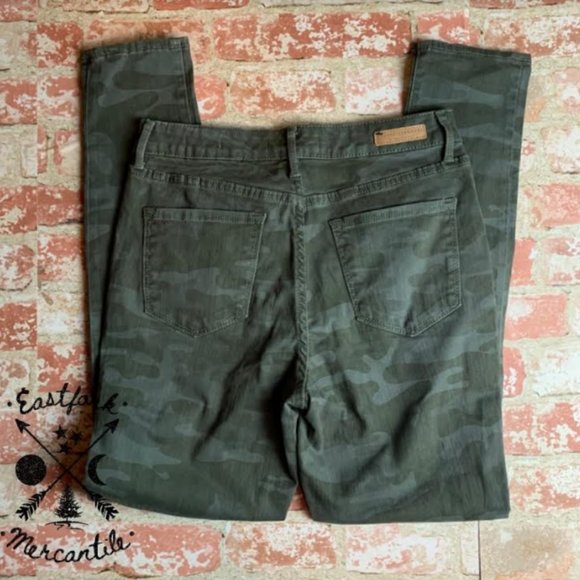 NEW Sanctuary High Rise Skinny Camo Jean 6/28 - Picture 5 of 6